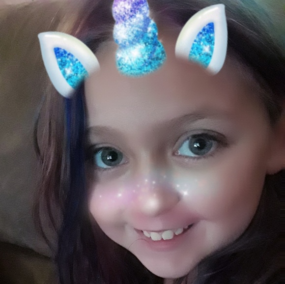 Meet your Posher, Tiffany - Picture 3 of 5